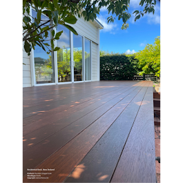 Olej do tarasu i drewna na zewnątrz – zabezpieczenie i renowacja drewna